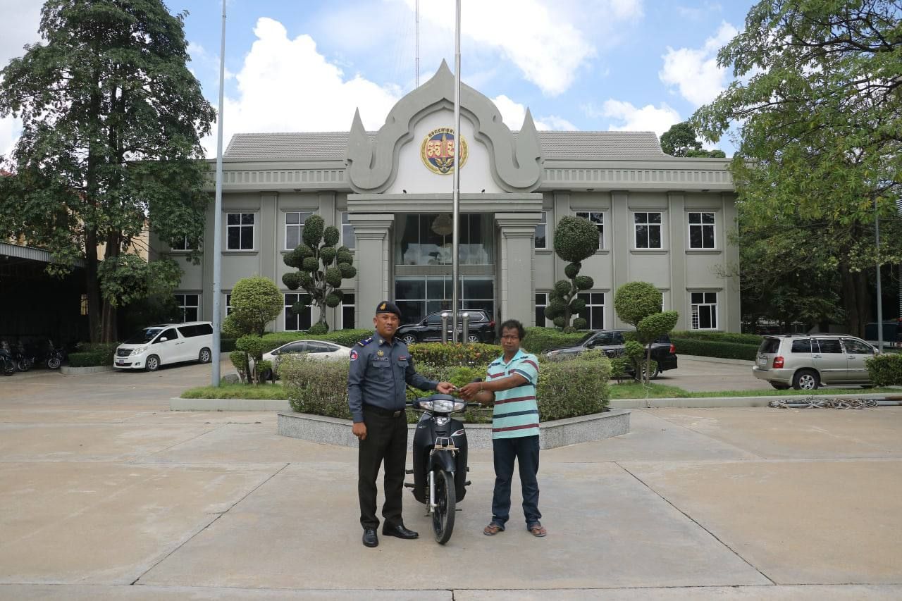 ម៉ូតូ០២គ្រឿងទៀត ក្នុងចំណោម ០៣គ្រឿង ដែលអាវុធហត្ថរាជធានីភ្នំពេញ ប្រកាសស្វែងរកម្ចាស់ ត្រូវបានម្ចាស់មកទទួលយកទៅវិញ