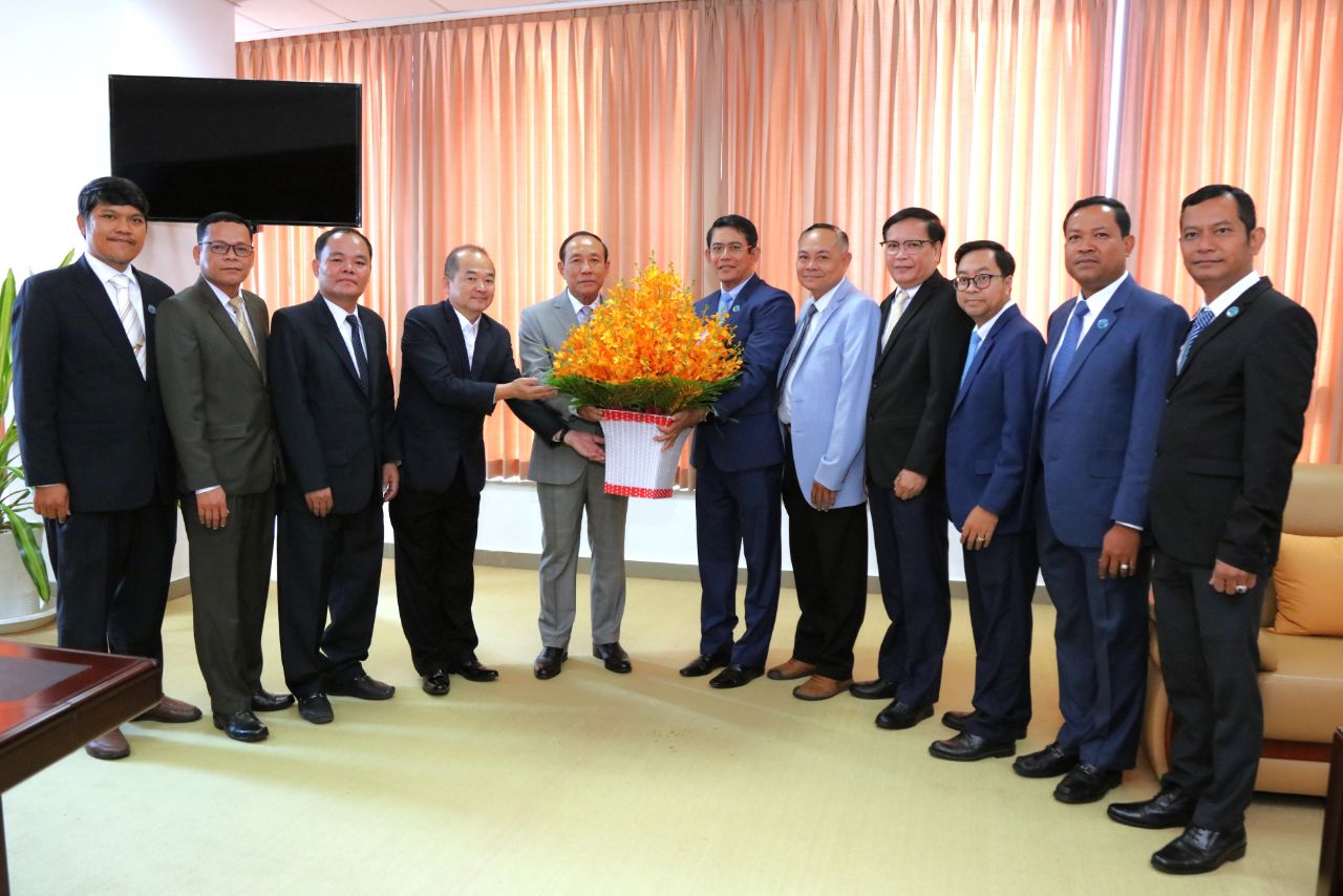អបអរសាទរ ឯកឧត្តម ប្រាជ្ញ ចន្ទ ជាប់ឆ្នោត ជាប្រធានដឹកនាំ គ.ជ.ប សម្រាប់អាណត្តិថ្មី