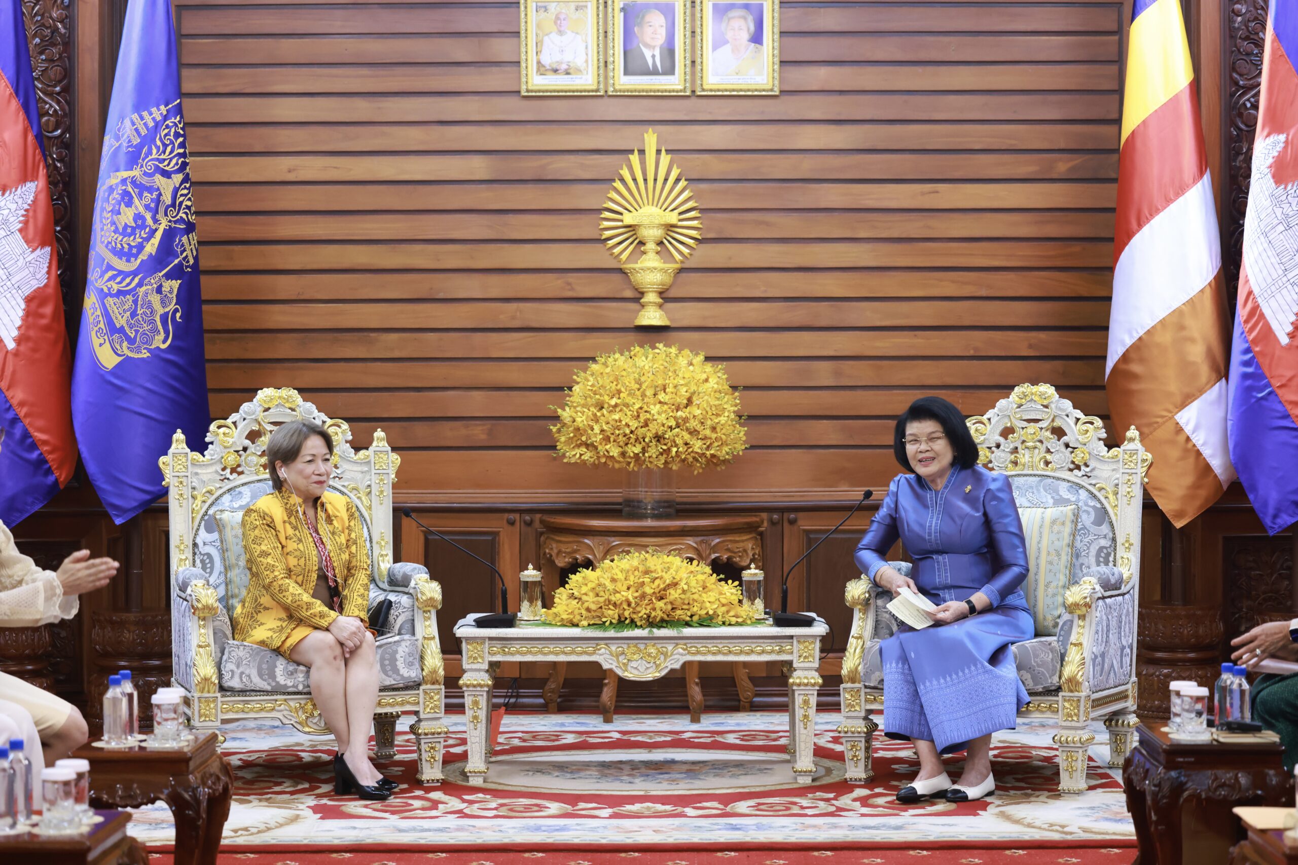 សម្តេចរដ្ឋសភាធិបតី ឃួន សុដារី ស្វាគមន៍ក្រុមប្រឹក្សាធុរកិច្ចស្រ្តី ប្រទេសហ្វីលីពីន ដែលបានសម្លឹងឃើញឱកាសវិនិយោគនៅកម្ពុជា