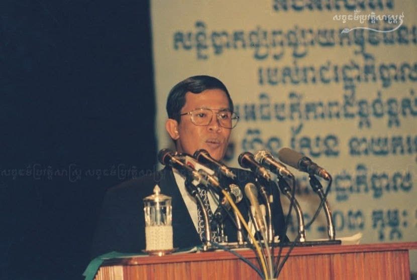 សម្តេច ហ៊ុន សែន អញ្ជើញជាអធិបតីភាពក្នុងសន្និបាតផ្សព្វផ្សាយកម្មវិធីនយោបាយរបស់រាជរដ្ឋាភិបាល ៣/កុម្ភៈ/១៩៩៩