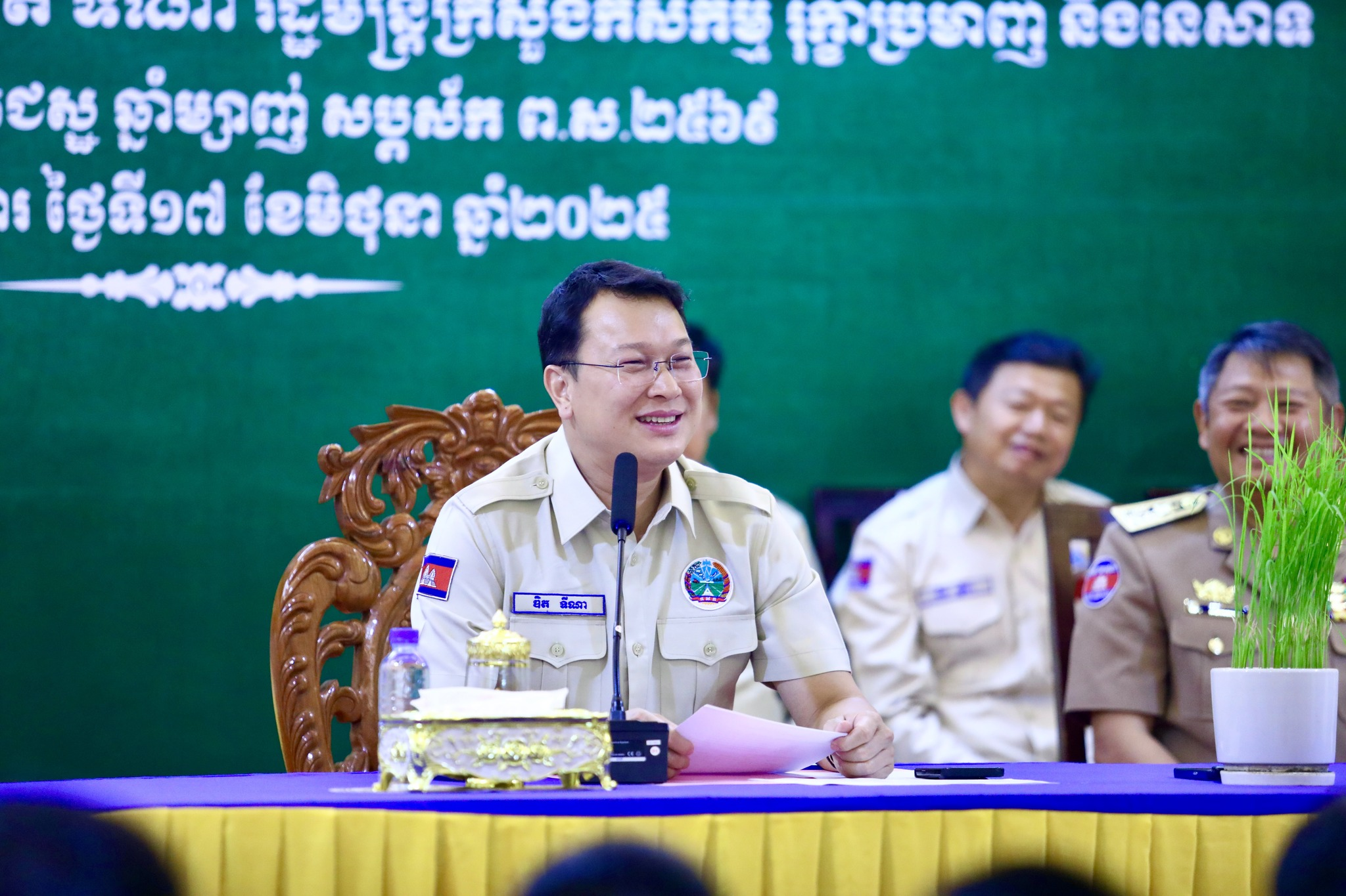 រដ្ឋមន្រ្តីក្រសួងកសិកម្ម ៖ លើកទឹកចិត្តឱ្យកសិករធ្វើពិពិធកម្មមុខដំណាំ និងចូលរួម​ក្នុងសហគមន៍កសិកម្មទំនើប