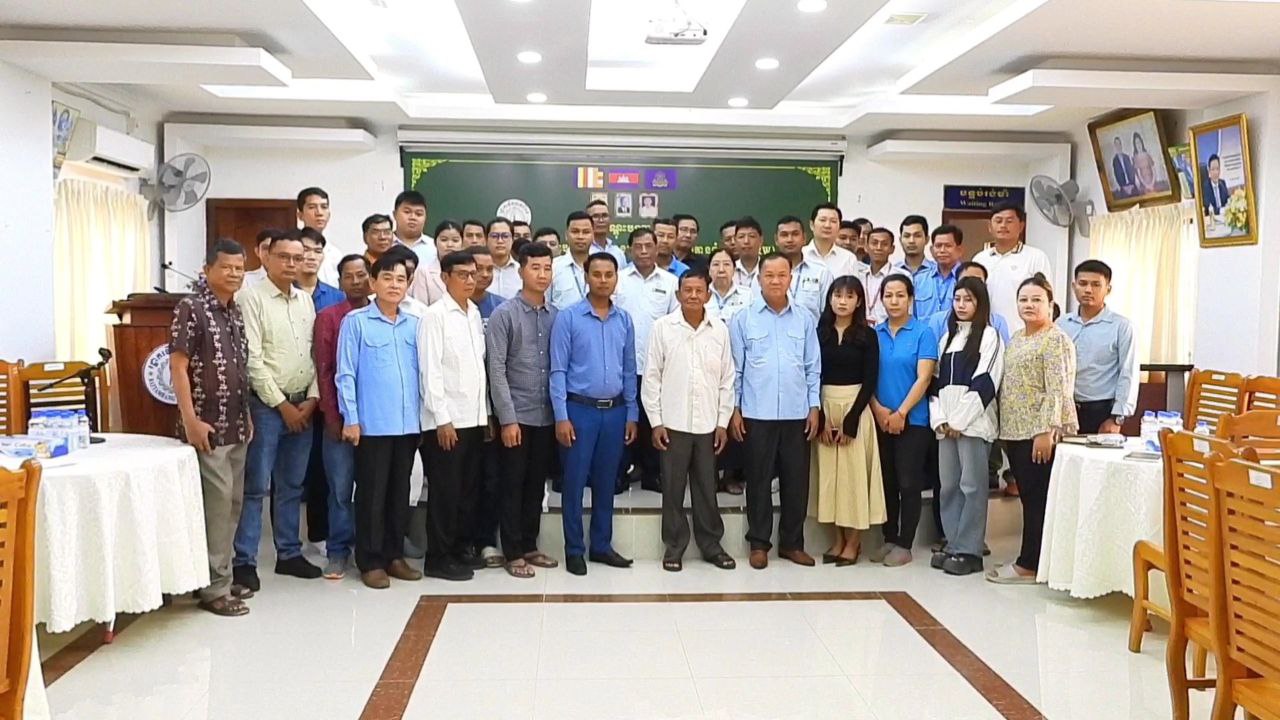 រដ្ឋាករទឹកបាត់ដំបងចែករំលែកបទពិសោធន៍ការគ្រប់គ្រងទឹកស្អាតដល់ប្រតិបត្តិករវិស័យឯកជនខេត្តបាត់ដំបង និង ខេត្តប៉ៃលិន