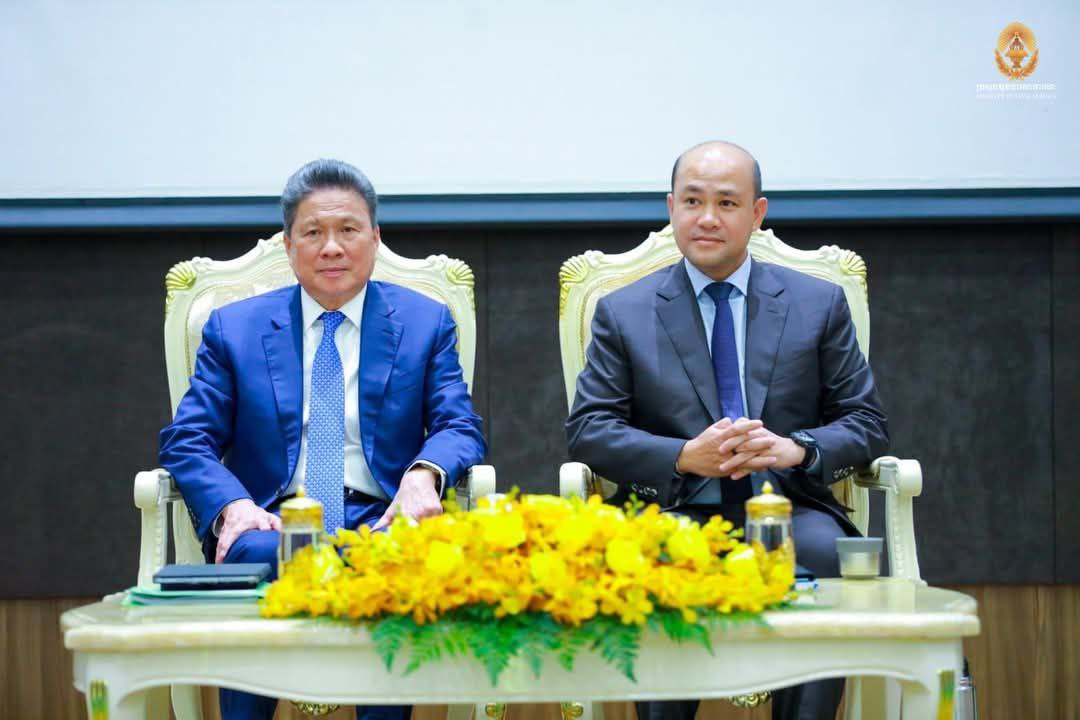 ក្រុមប្រឹក្សាអភិវឌ្ឍកម្ពូជា បានកាត់បន្ថយចំនួននាយកដ្ឋាន ពីចំនួន ២៦នាយកដ្ឋាន មកនៅត្រឹម ២១នាយកដ្ឋានវិញ