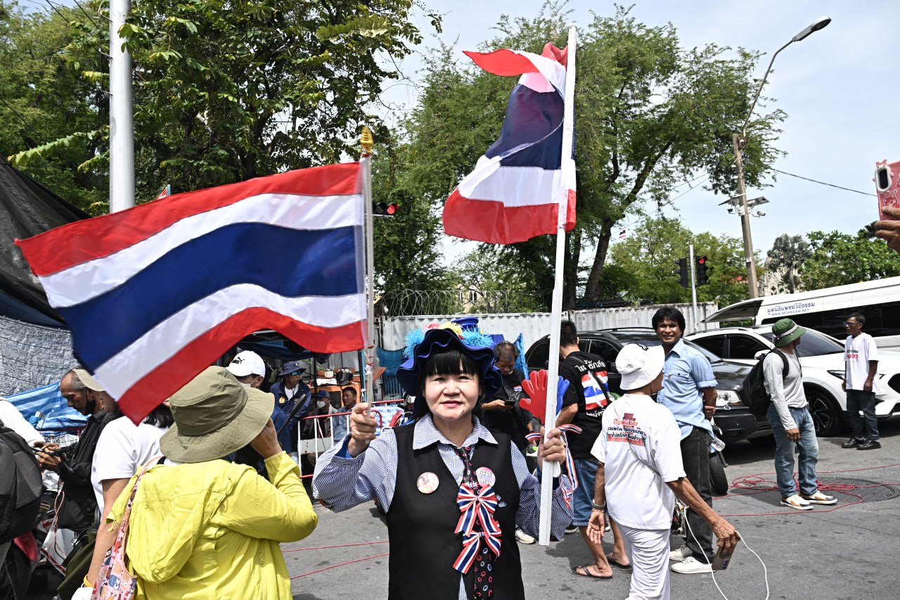 មេដឹកនាំបក្សប្រឆាំងថៃ អំពាវនាវឱ្យលោកស្រី Paetongtarn រំលាយរដ្ឋសភា