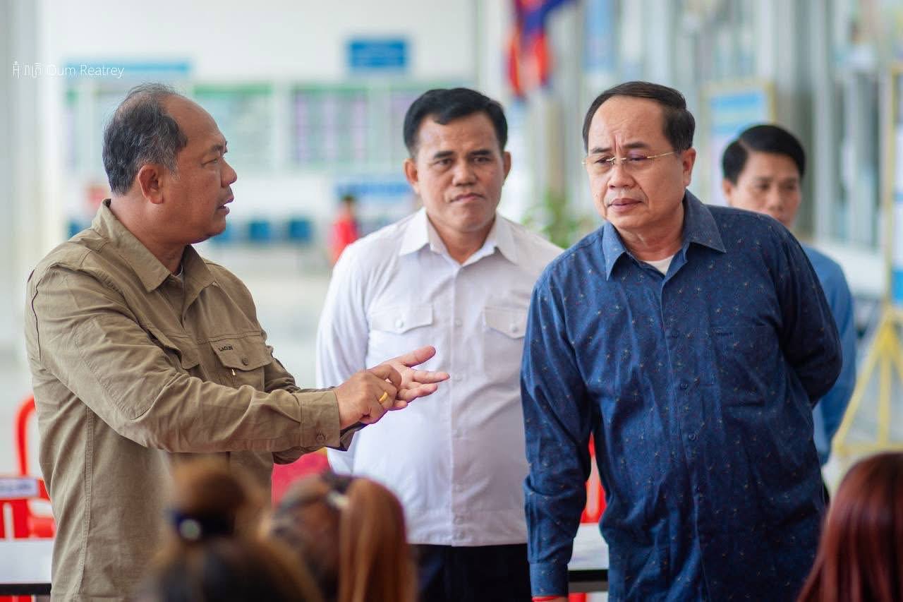 រដ្ឋបាលខេត្តបន្ទាយមានជ័យ បញ្ជូនរថយន្តជាច្រើនគ្រឿងទៅ​ច្រកម៉ាឡៃ​ដើម្បីដឹកពលករខ្មែរ