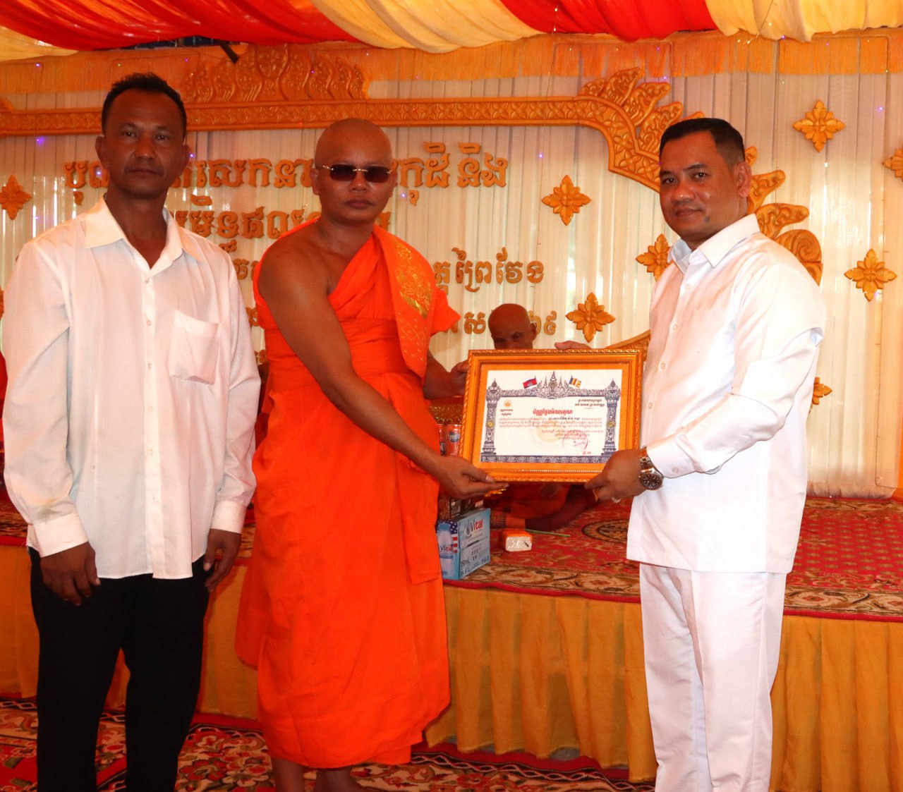 ឧត្តមសេនីយ៍ត្រី ស៊ីម សន៖ សុខសន្តិភាពធ្វើឱ្យមានការរីកចម្រើនទាំងវិស័យពុទ្ធចក្រនិងអាណាចក្រ