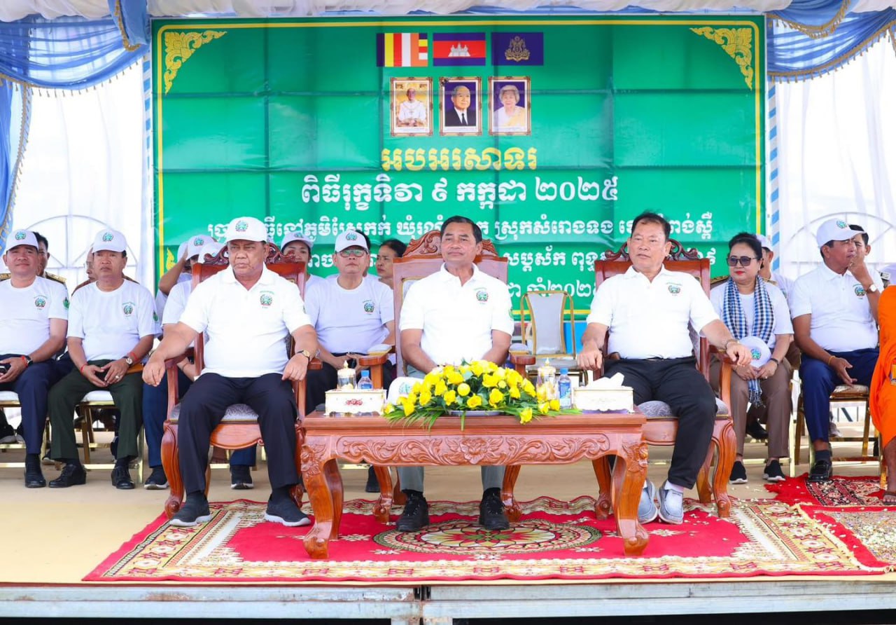 រដ្ឋបាលខេត្តកំពង់ស្ពឺបំផុសឱ្យប្រជាពលរដ្ឋស្រឡាញ់ព្រៃឈើ និងនាំគ្នាដាំកូនឈើ