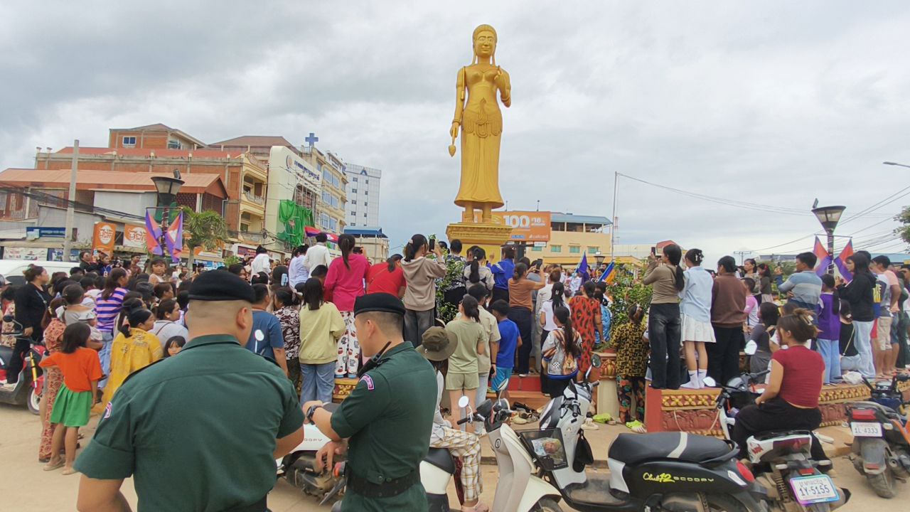 ប្រជាពលរដ្ឋគាំទ្រជំហរ រាជរដ្ឋាភិបាលកម្ពុជា ក្នុងការការពារបូរណភាពដែនដី ពីការឈ្លានពាន របស់ថៃ