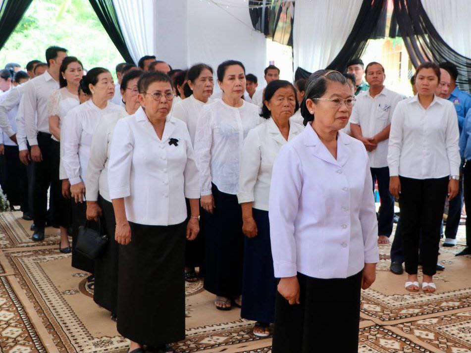 សម្តេច ម៉ែន សំអន អញ្ជើញចូលរួមបូជាសព លោកអនុសេនីយ៍ទោ តែម សុខជា ដែលបានពលីក្នុងបុព្វហេតុការពារជាតិ ទឹកដី ក្នុងការប្រយុទ្ធតស៊ូជាមួយកងទ័ពថៃ