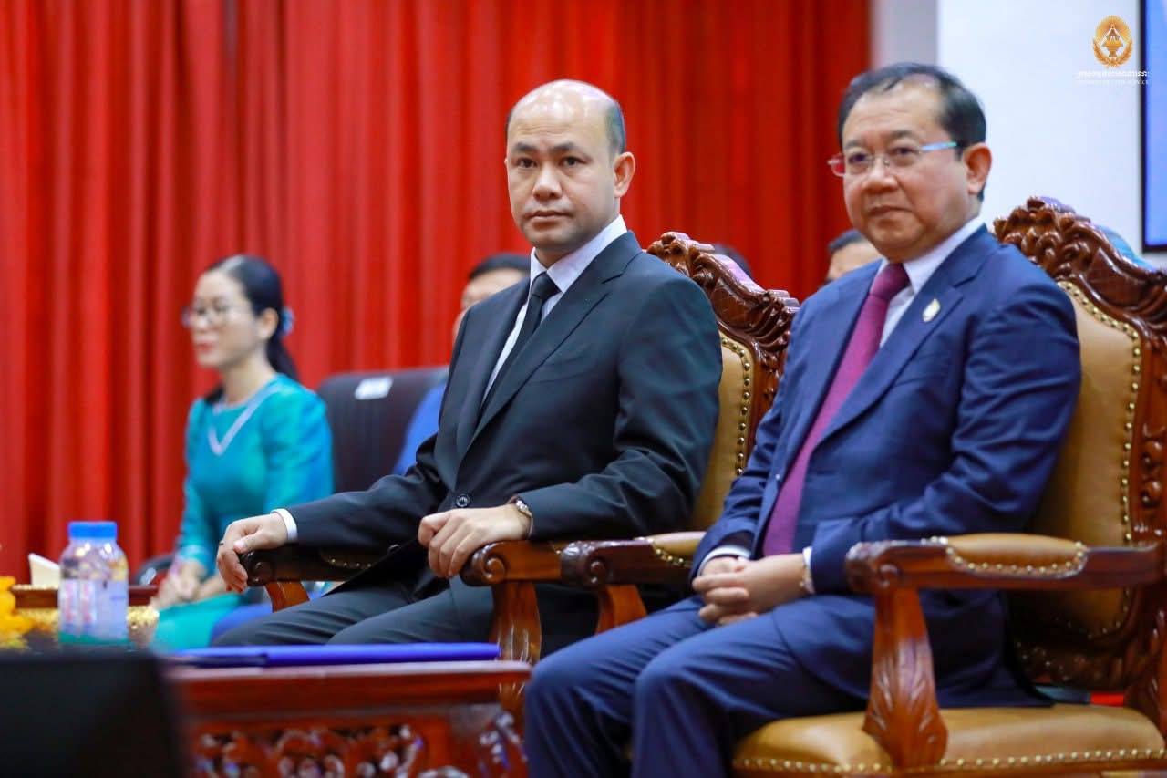 ធ្វើជំរឿន គឺជាកំណែទម្រង់ រដ្ឋបាលសាធារណៈ និងធ្វើបច្ចុប្បន្នភាពដឹកនាំការគ្រប់គ្រងមន្ត្រីរាជការនៅតាមស្ថាប័នរដ្ឋ