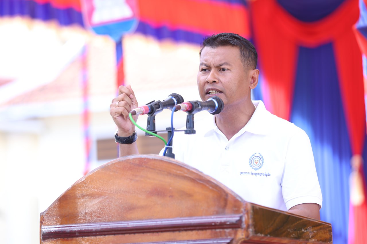 ក្រសួងការងារ និងបណ្តុះបណ្តាល​វិជ្ជាជីវៈ​នាំយក​ឱកាស​ការ​ងារ ៧៥០កន្លែង​សម្រាប់​ប្រជា​ពល​រដ្ឋ និងពលករ​ខ្មែរ​ក្នុងខេត្ត​តាកែវ​ដែល​ទើប​ត្រឡប់​មក​ពី​ប្រ​ទេសថៃ