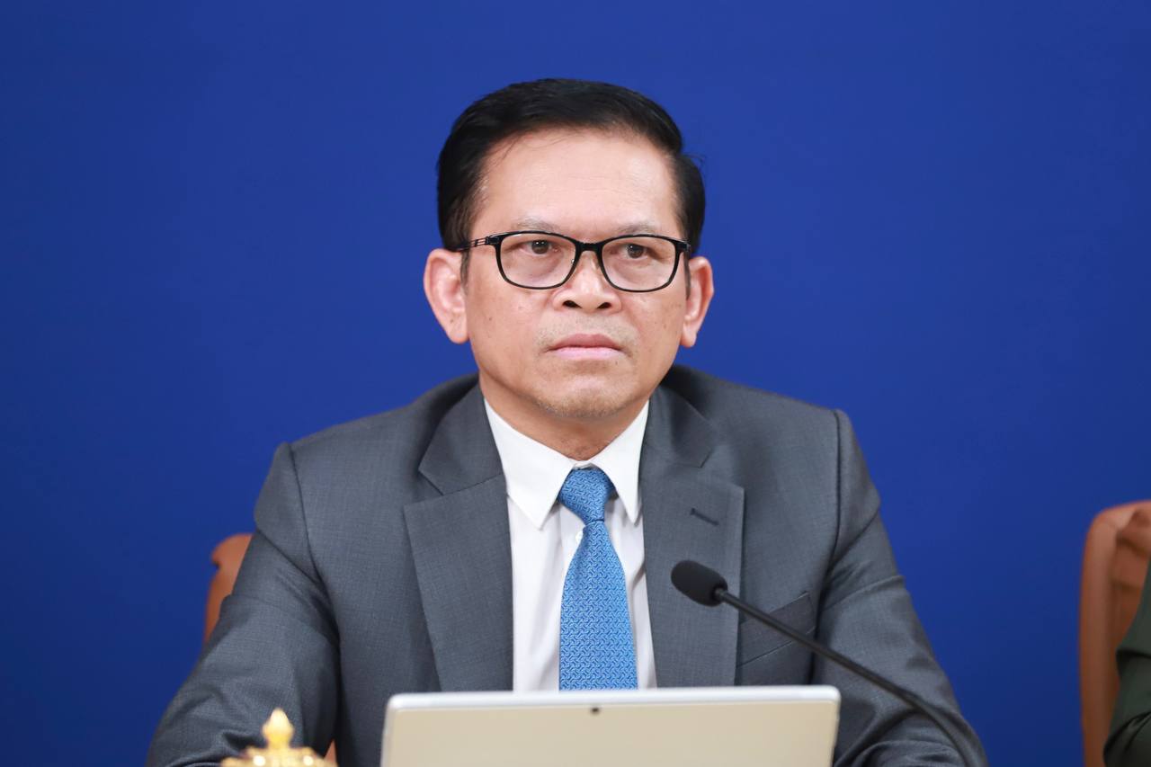 ឯកឧត្តម ប៉ែន បូណា ៖ ពេលនេះកំពុងតែមានការក្លែងបន្លំគណនីហ្វេសប៊ុកច្រើនដោយគេបានប្រើប្រាស់ឈ្មោះខ្មែរដើម្បីបំបែកបំបាក់ស្មារតីសាមគ្គីយើង