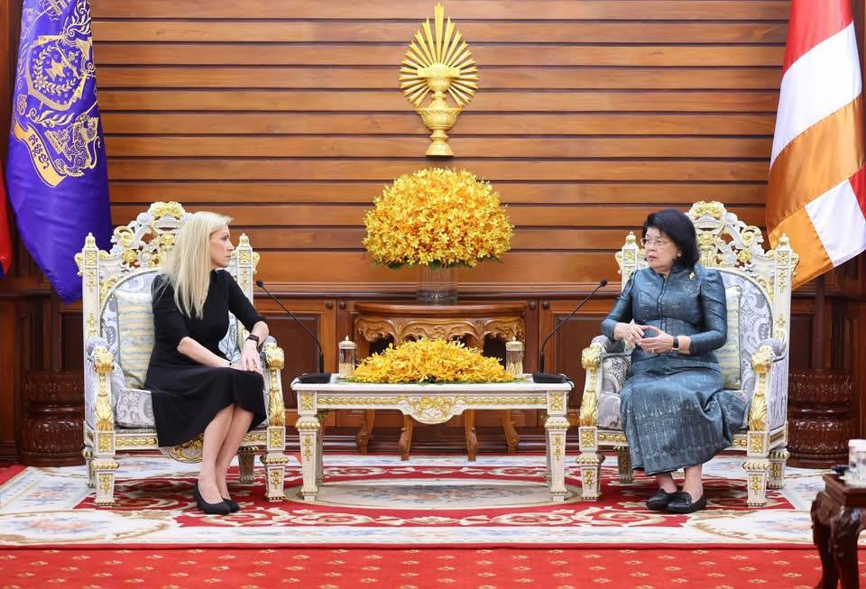 ប្រធានរដ្ឋសភាកម្ពុជា ស្នើអាមេរិក បន្តចូលរួមដោះស្រាយជម្លោះព្រំដែនកម្ពុជា និង ថៃ ដោយសន្តិវិធី ស្របតាមបំណងប្រាថ្នាពលរដ្ឋកម្ពុជាដែលស្រឡាញ់សន្តិភាព