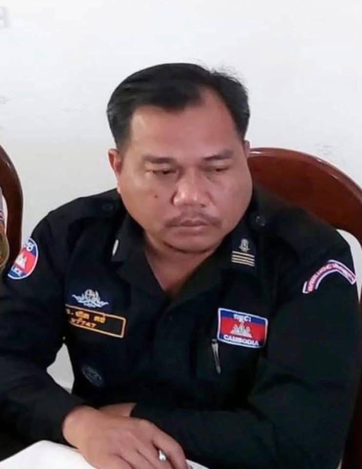 ក្រសួងមហាផ្ទៃ ចេញប្រកាសស្តីពីការអនុវត្តទណ្ឌកម្មខាងវិន័យចំពោះវរសេនីយ៍ត្រី ហួត គង់ អធិការរងខណ្ឌចំការមន តាមរូបភាព ដកហូតមុខតំណែង ឋានន្តរស័ក្តិ និងបណ្តេញចេញពីក្របខ័ណ្ឌមន្ត្រីនគរបាលជាតិ ដោយមូលហេតុល្មើសបទវិន័យនគរបាលជាតិកម្ពុជា!