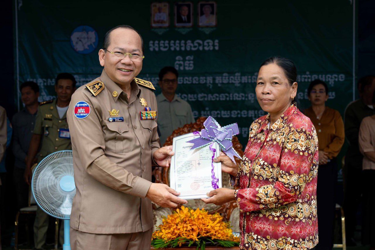 អភិបាលខេត្តកំពត៖ ម្លប់នៃសន្តិភាពបានផ្ដល់ឱ្យពលរដ្ឋនូវកម្ម​សិទ្ធិស្ទើគ្រប់យ៉ាង ជាមួយនឹងការរស់នៅ ដោយភាពសុខសាន្ត