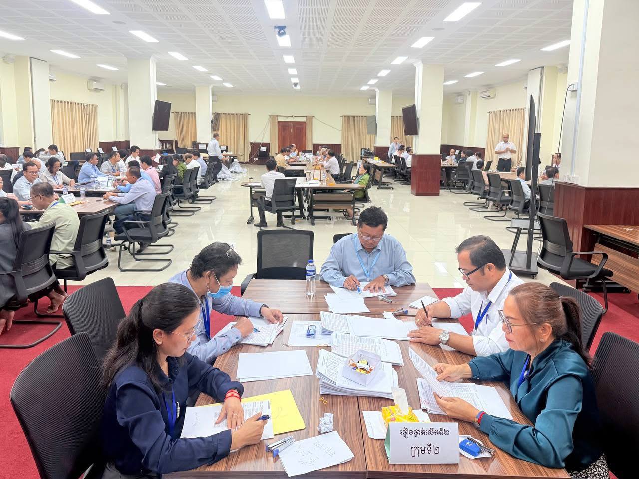 ថ្ងៃទី៣ នៃដំណើរការស្រង់ បូកពិន្ទុលើកុំព្យូទ័រនៃការប្រឡងបាក់ឌុប