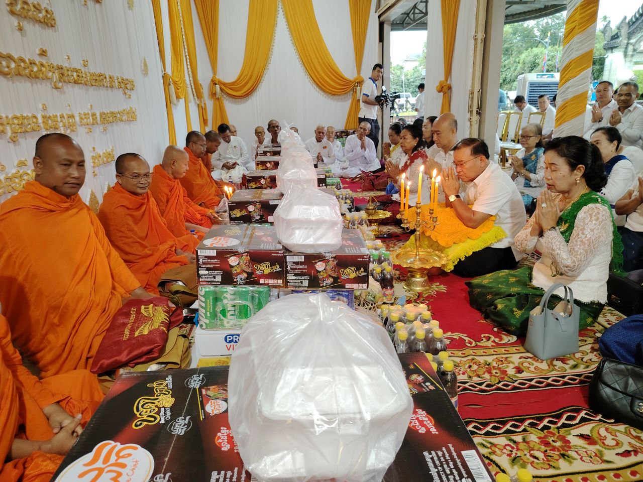 មេបញ្ជាការដ្ឋានយោធភូមិភាគទី ៤ និងមន្រ្តីររាជការ មន្ទីរអង្គភាពជុំវិញខេត្តប្រារព្ធពិធីសូត្រមន្តបង្សុកូលឧទ្ទិសកុសលជូនអតីតយុទ្ធជន និងវីរកងទ័ពដែលបានពលីនៅសមរភូមិព្រំដែន