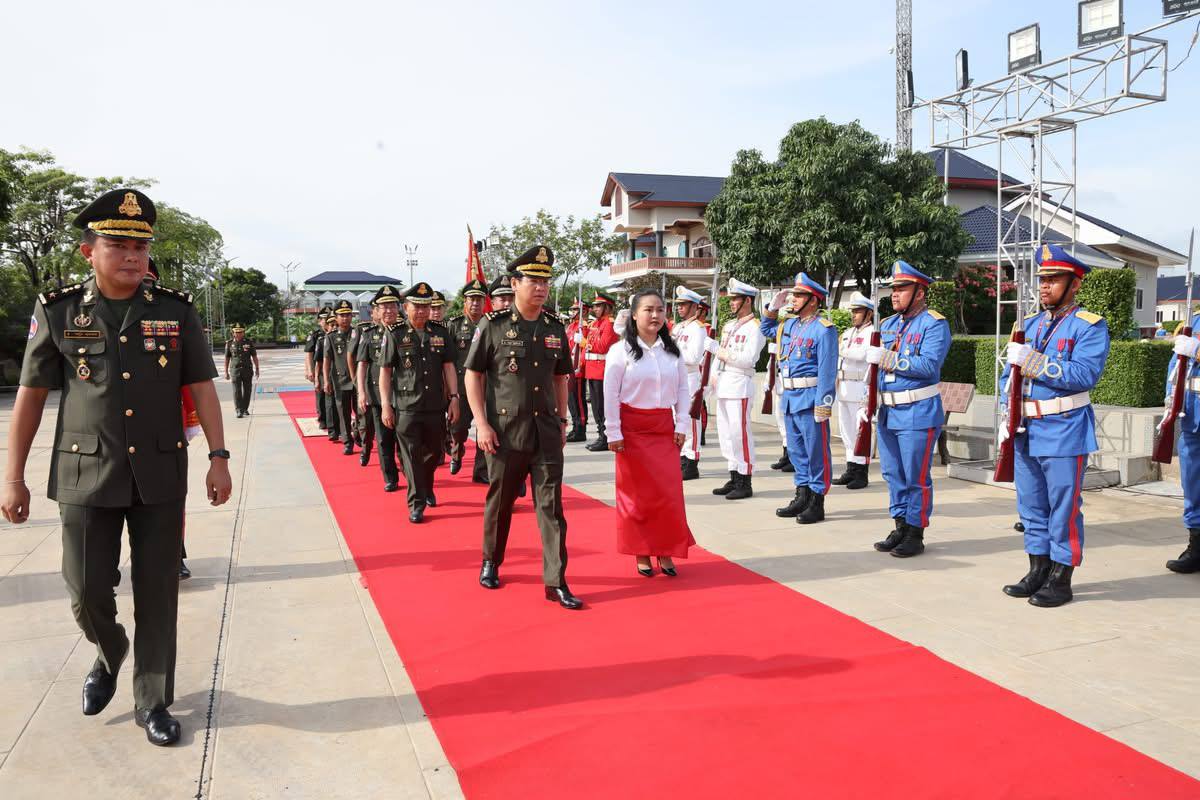 មេបញ្ជាការរង ណែនាំកម្លាំងបញ្ជាការដ្ឋានអង្គរក្ស ត្រូវសហការលើកិច្ចការពារ​សន្តិសុខជូន​ប្រជាពលរដ្ឋ ក្នុងពិធីបុណ្យកាន់បិណ្ឌ និងបុណ្យភ្ជុំបិណ្ឌ