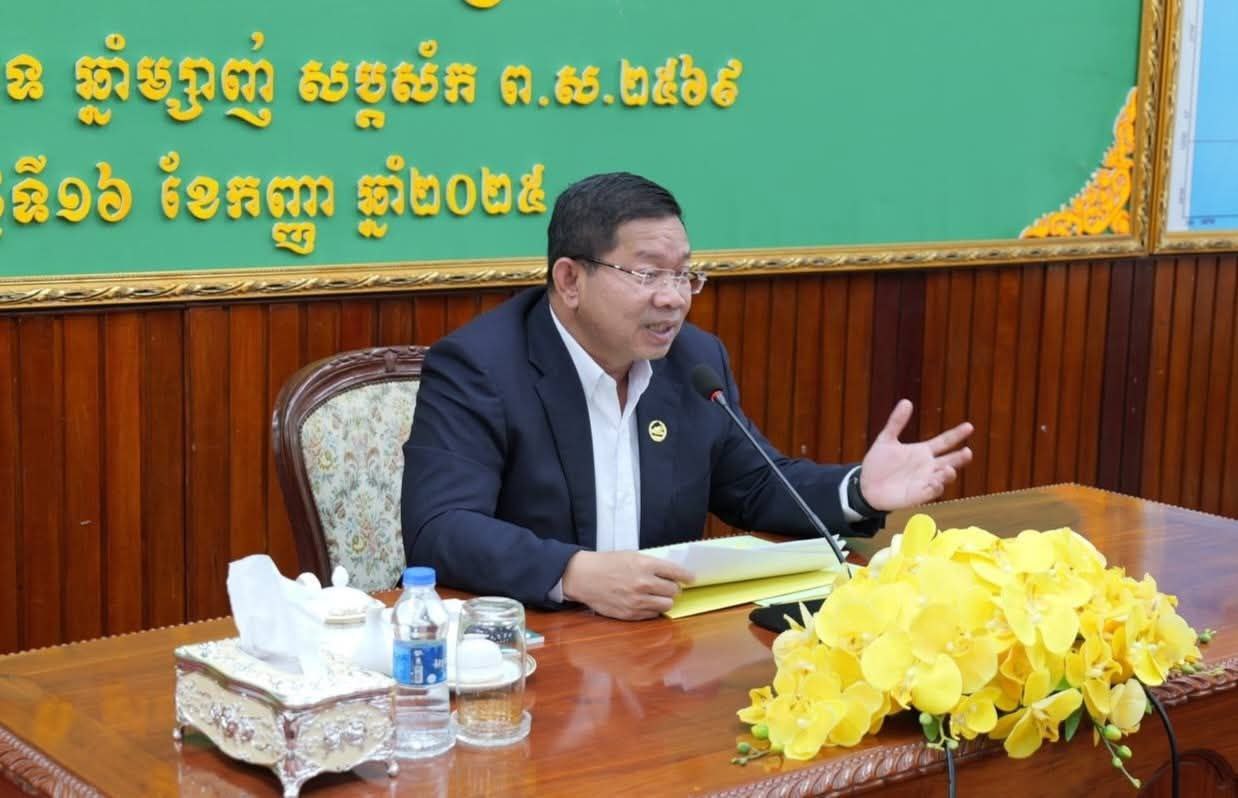 អភិបាលរងខេត្តស្វាយរៀងដឹកនាំកិច្ចប្រជុំពិនិត្យលើសំណើស្នើនាំចូលដោយពន្ធគយ អាករពិសេស និងអាករលើតម្លៃបន្ថែមជាបន្ទុក របស់រដ្ឋនូវគ្រឿងម៉ាសុីន សម្ភារៈ បរិក្ខារ