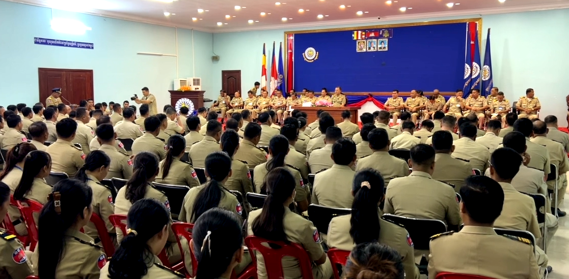 ស្នងការនគរបាលខេត្ដតាកែវ ប្រាប់មន្រ្តីក្រោមអំពីការងារប្រាំមួយចំណុចដែលត្រូវយកចិត្តទុកដាក់