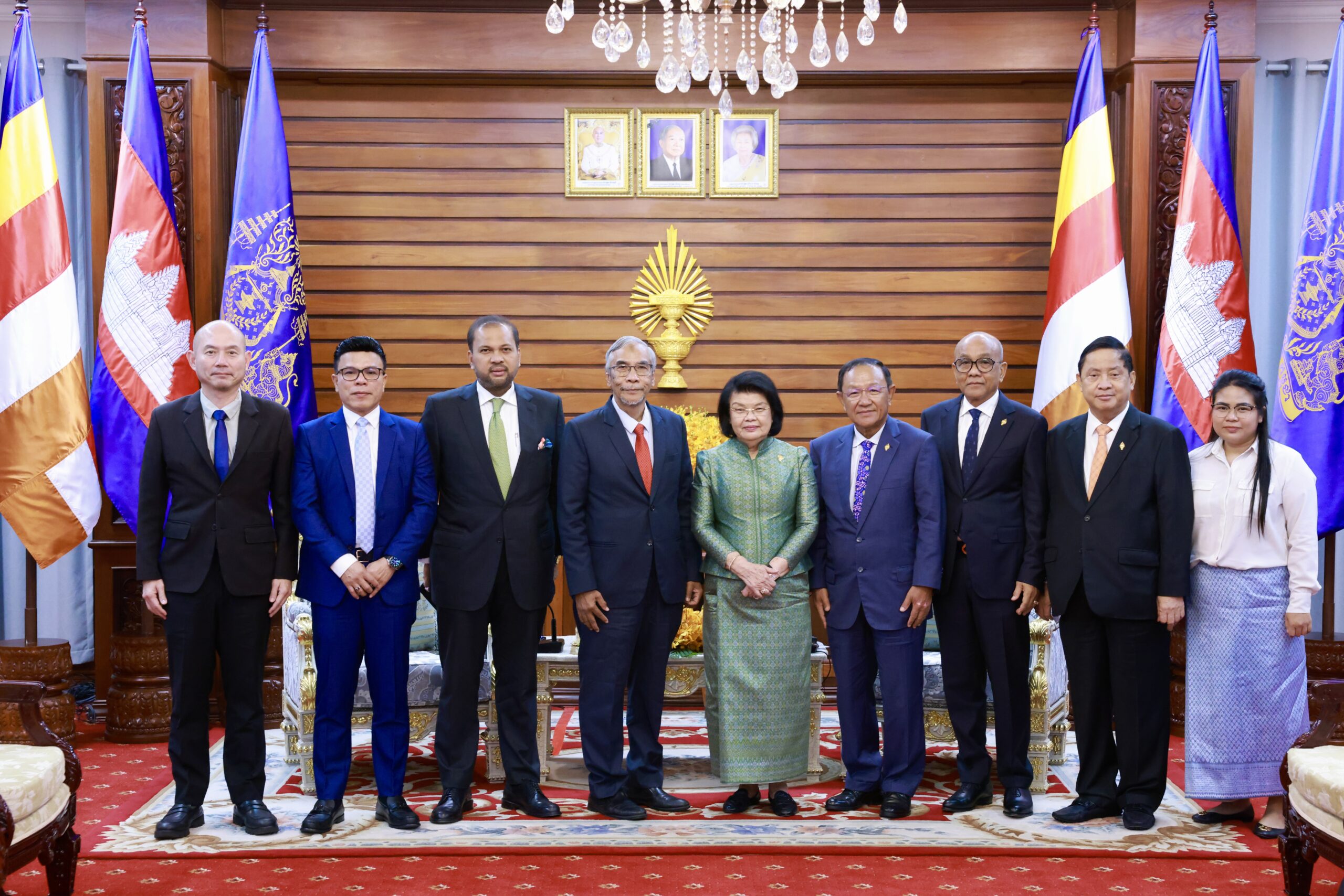 ប្រធានរដ្ឋសភាកម្ពុជា អរគុណសហព័ន្ធសភាសន្ដិភាពពិភពលោកនៃសភាម៉ាឡេស៊ី ក្នុងការសម្របសម្រួល ក្រុមអ្នកសង្កេតការណ៍អន្តរកាល (IOT) ដើម្បីត្រួតពិនិត្យនិងអនុវត្តឱ្យបានពេញលេញនូវបទឈប់បាញ់