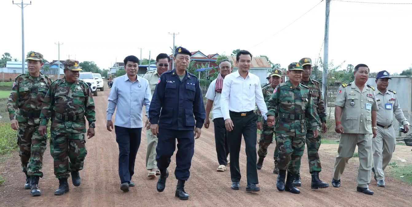 អតីតយុទ្ធជនពិការដោយសារសង្គ្រាមម្នាក់នៅ ស្រុកប្រាសាទសំបូរ បានទទួលផ្ទះថ្មីពីសម្ដេចតេជោ ហ៊ុន សែន និងសម្ដេចកិត្តិព្រឹទ្ធបណ្ឌិត