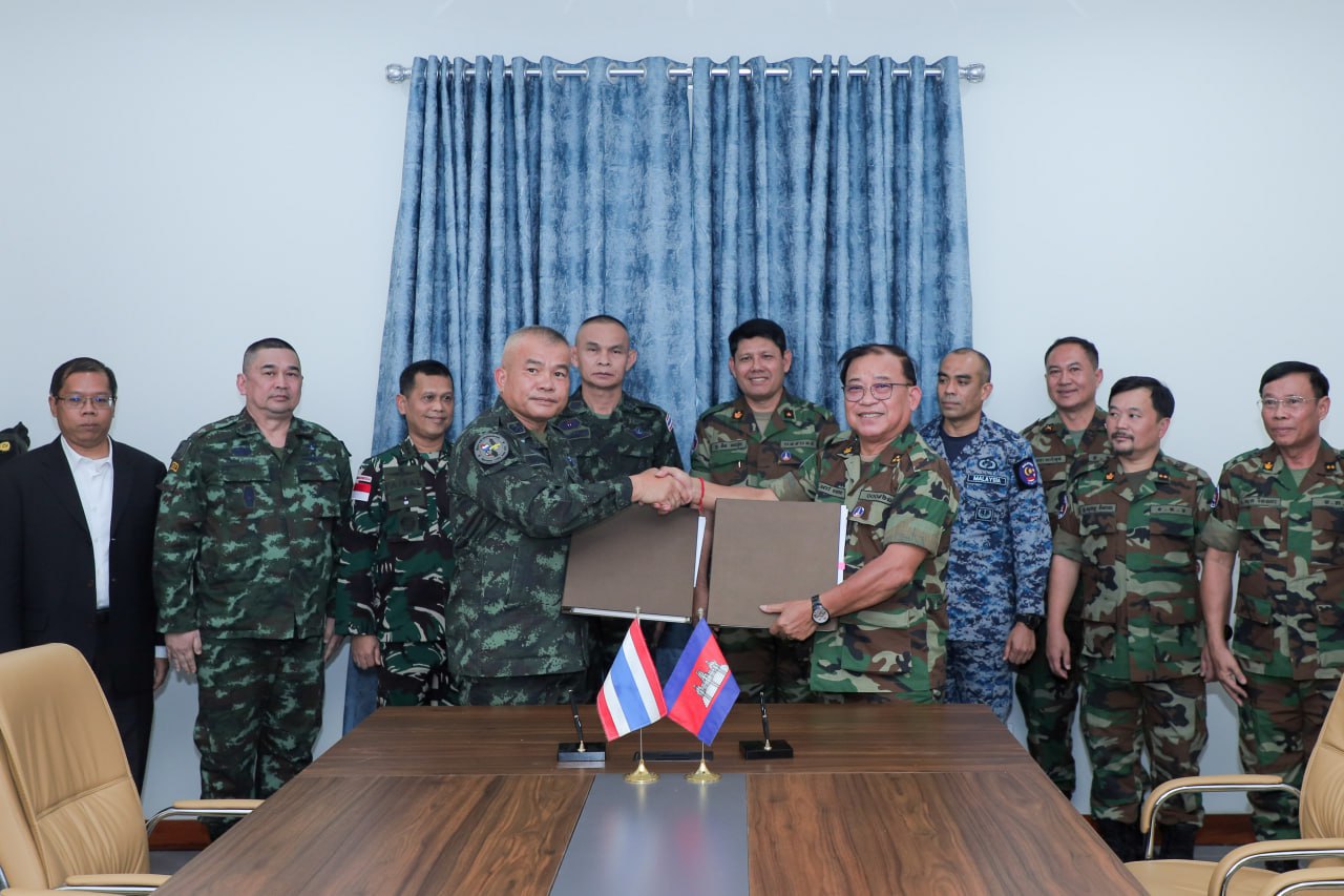 កិច្ចប្រជុំពិសេស RBC ៖ ភាគីកម្ពុជា-ថៃ ព្រមព្រៀង និងចុះហត្ថលេខាលើកំណត់ហេតុរួមស្តីពី “ការកែសម្រួលយុទ្ធោបករណ៍អាវុធធុនធ្ងន់ និងឧបករណ៍បំផ្លិចបំផ្លាញធុនធ្ងន់”