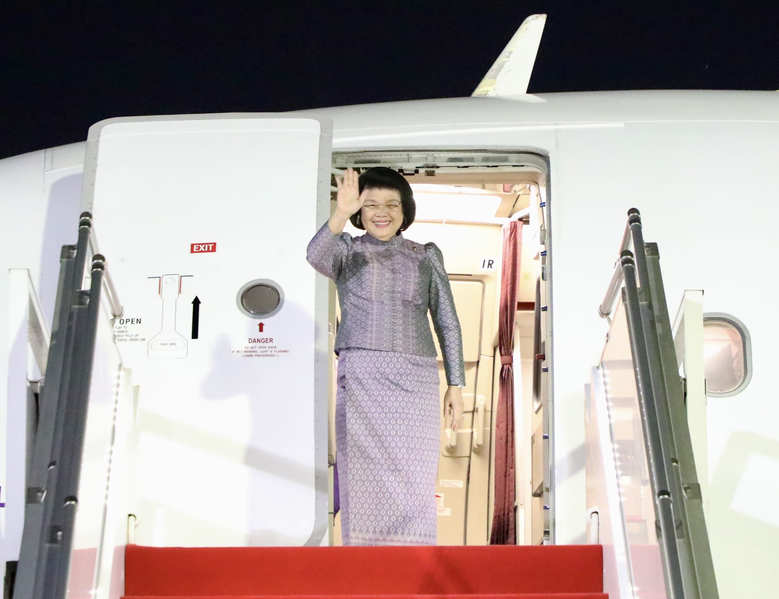 សម្តេចរដ្ឋសភាធិបតី ឃួន សុដារី ដឹកនាំគណៈប្រតិភូជាន់ខ្ពស់រដ្ឋសភា ទៅបំពេញទស្សនកិច្ចផ្លូវការនិងមិត្តភាព នៅប្រទេសហុងគ្រី