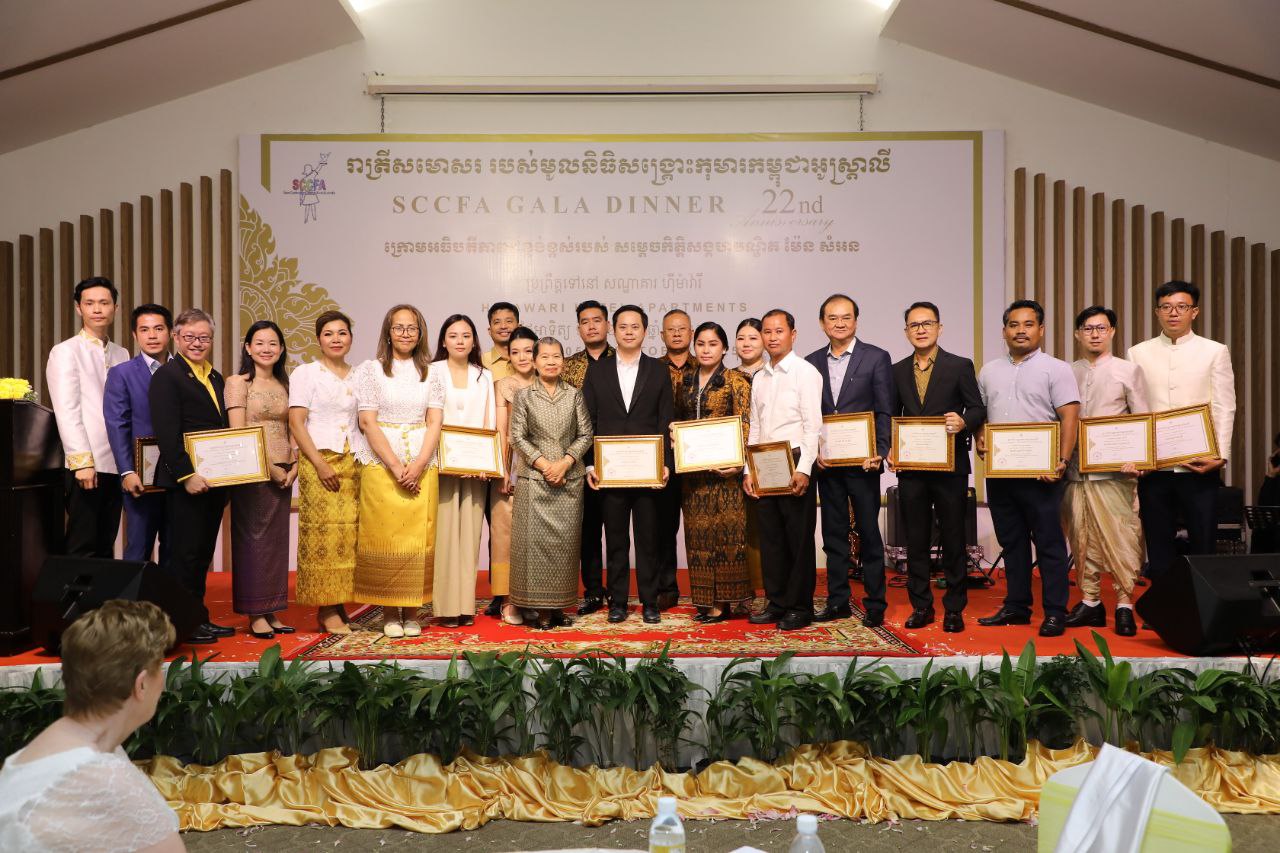 សម្តេច ម៉ែន សំអន ថ្លែងកោតសសើរដល់លោកស្រី ប៊ុន ឡីវីសិដា ស្ថាបនិកមូលនិធិសង្គ្រោះកុមារកម្ពុជា-អូស្ត្រាលី ដែលបានជួយដល់ការអប់រំកុមារកម្ពុជា