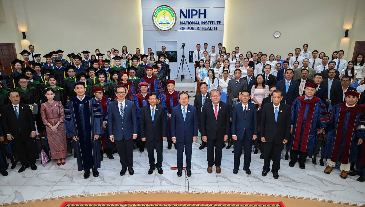 រដ្ឋមន្រ្តីសុខាភិបាល៖ ការសិក្សា គឺដើម្បីប្រយោជន៍អ្នកជុំវិញយើង និងសង្គមជាតិទាំងមូល