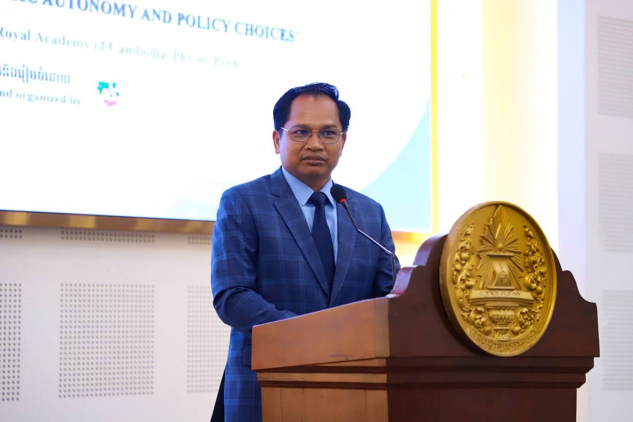 បណ្ឌិត យង់ ពៅ៖ កុំរុញបញ្ហាឱ្យទៅជាការតានតឹងភូមិសាស្ត្រនយោបាយ