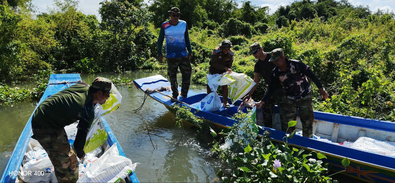 សមត្ថកិច្ចខេត្តកំពង់ឆ្នាំង បានឃាត់ទូក ១គ្រឿង និងពស់ថ្លាន់ជាង ៣០ក្បាល ពាក់ព័ន្ធករណីជូញដូរសត្វព្រៃ