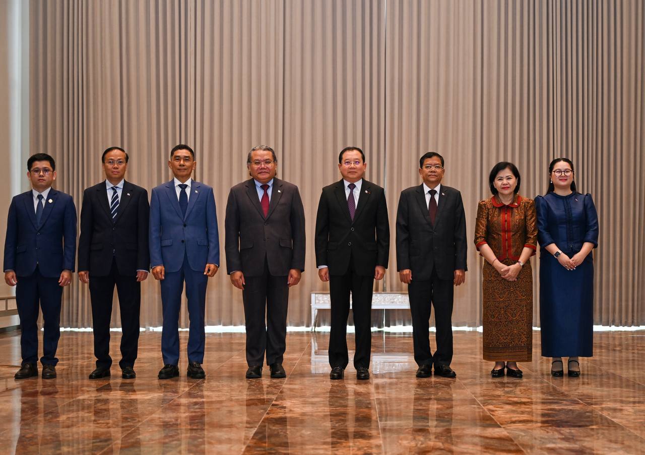 រដ្ឋមន្ត្រីក្រសួងសុខាភិបាល អញ្ជើញចូលរួមកិច្ចប្រជុំលើកទី៧៦ របស់អង្គការសុខភាពពិភពលោក ប្រចាំតំបន់ប៉ាស៊ីហ្វិកខាងលិច នៅរដ្ឋធានីណាឌី សាធារណរដ្ឋហ្វីជី