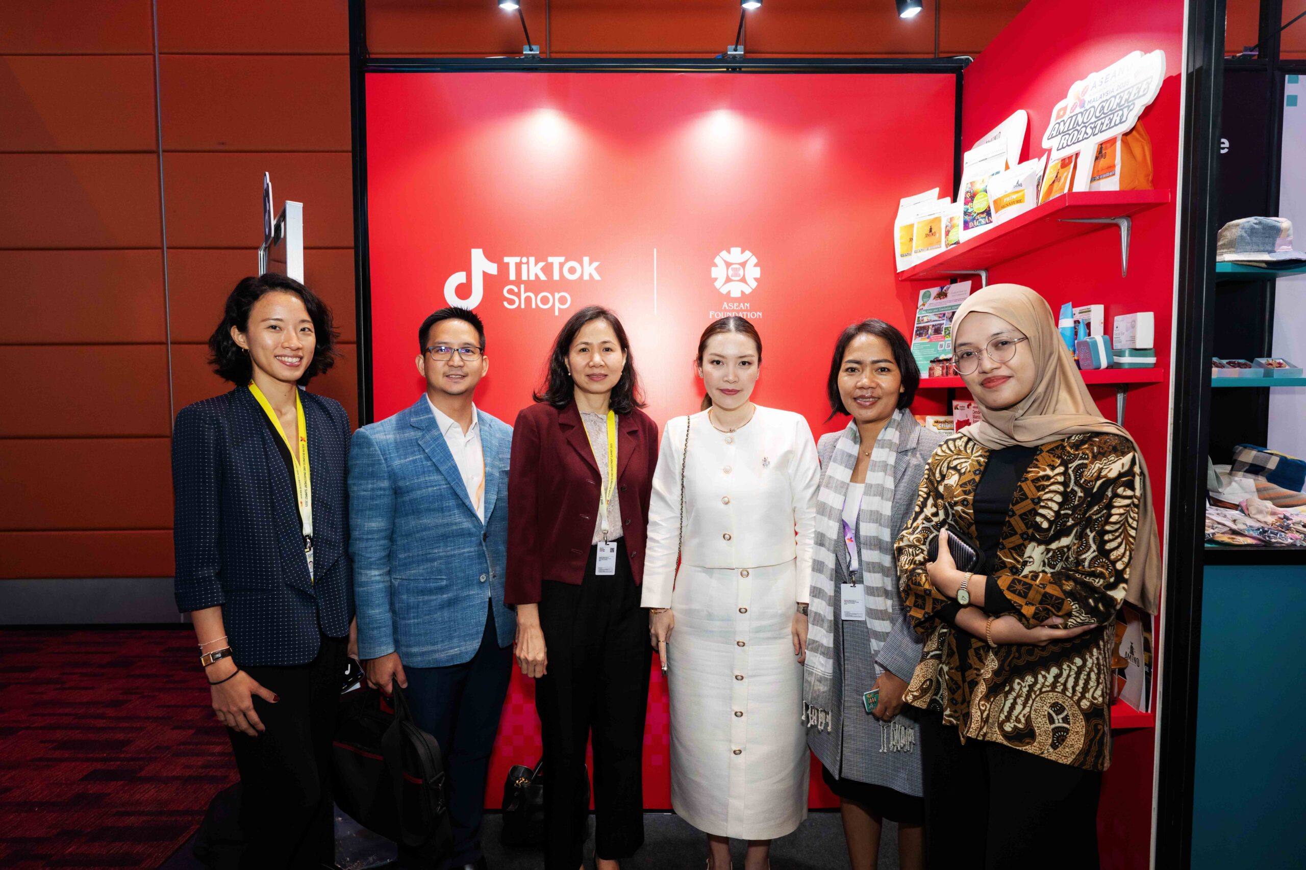 កម្មវិធី ASEAN SOAR Together បង្ហាញពីភាពជោគជ័យផ្នែកឌីជីថលរបស់សហគ្រាសមីក្រូ ខ្នាតតូច និងមធ្យម (MSME) នៅឯកម្មវិធី វិនិយោគអាស៊ាន (ABIS)  ឆ្នាំ ២០២៥