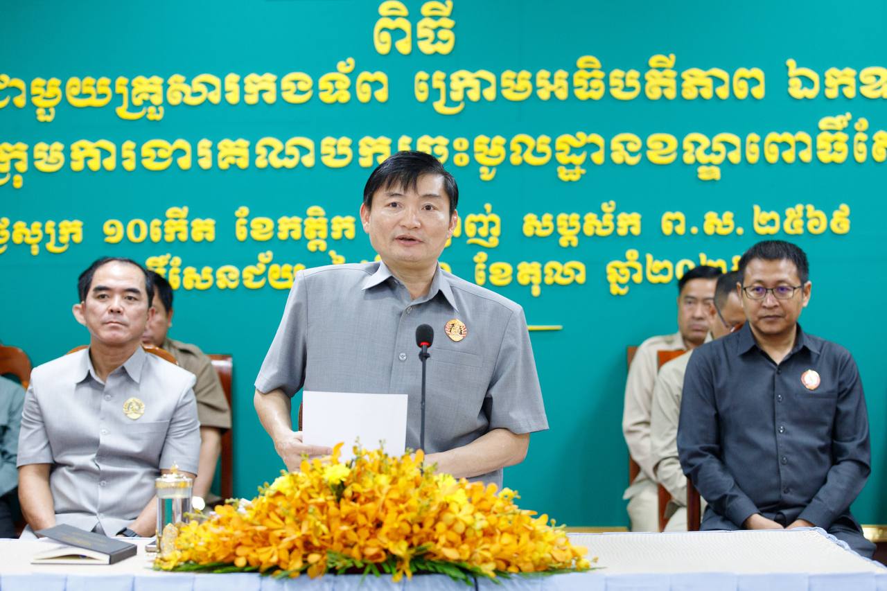 ឯកឧត្តម ហេង សួរ សំណេះសំណាលជាមួយគ្រួសារកងទ័ព នៅក្នុងខណ្ឌពោធិ៍សែនជ័យ