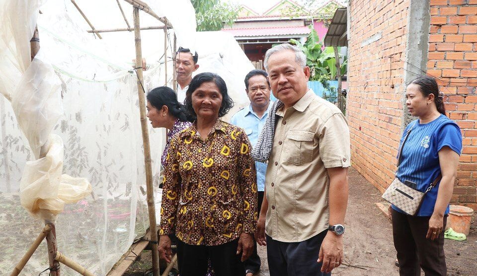 របរចិញ្ចឹមកណ្ដូបរបស់ពលរដ្ឋជាង ៥០ គ្រួសារនៅខេត្តកំពង់ធំ ទទួលបានចំណូលខ្ពស់